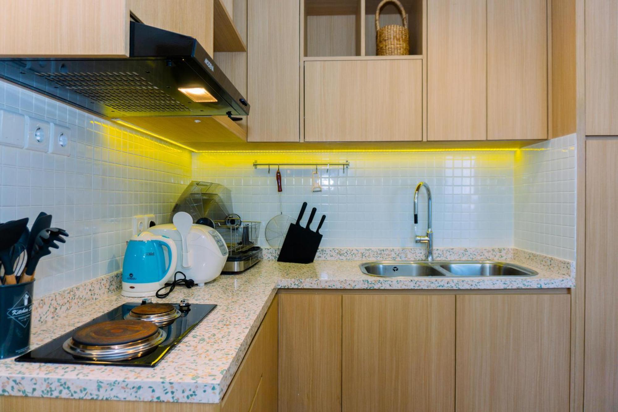 Full Furnished With Modern Design 1br At West Vista By Travelio Pangsapuri Jakarta