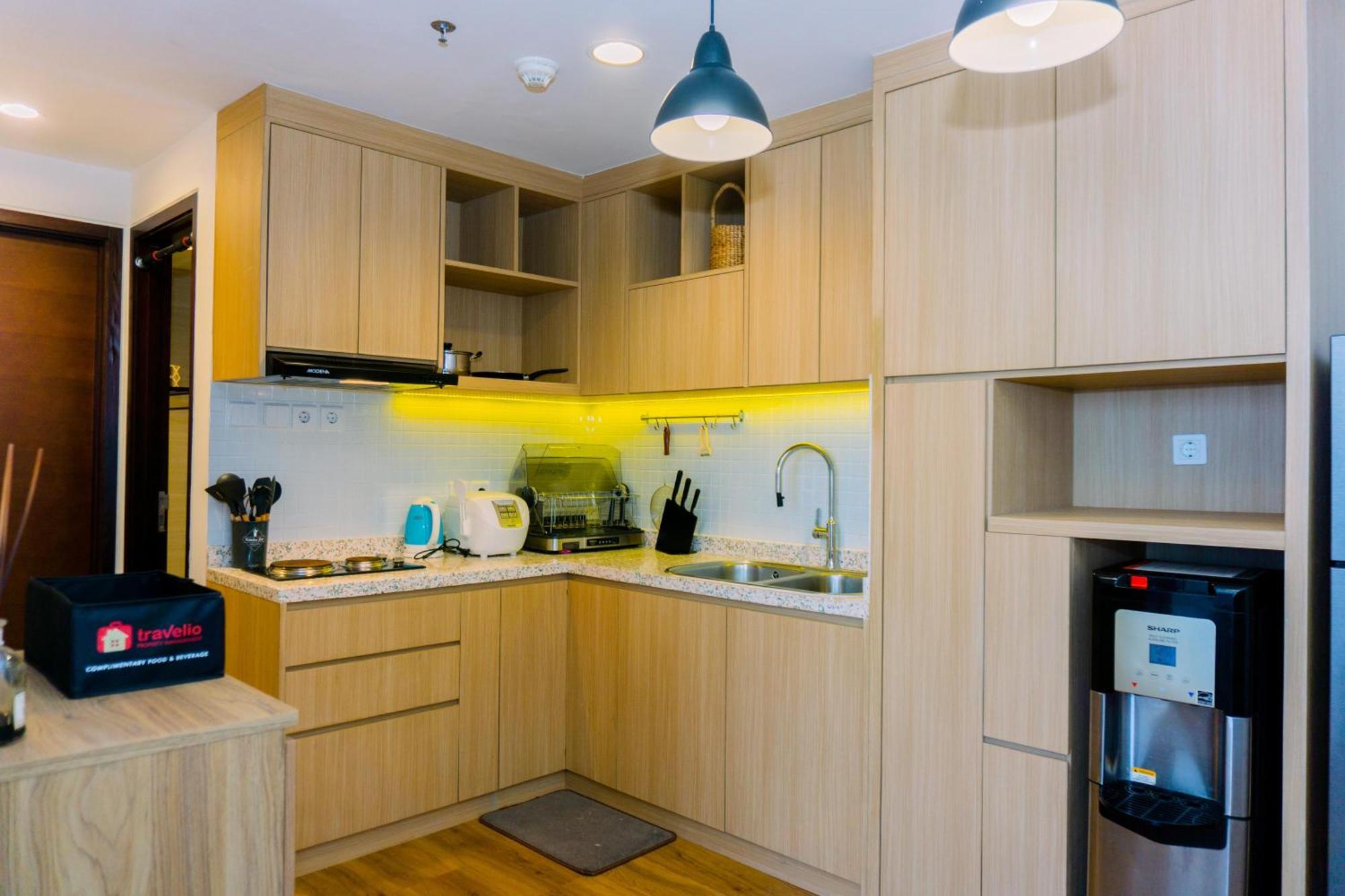 Full Furnished With Modern Design 1br At West Vista By Travelio *