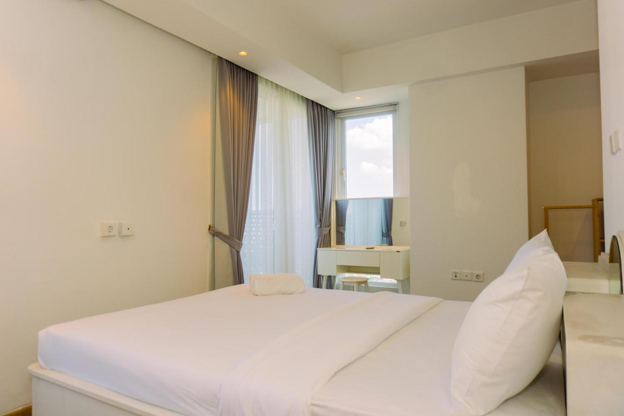 Full Furnished With Modern Design 1br At West Vista By Travelio Jakarta