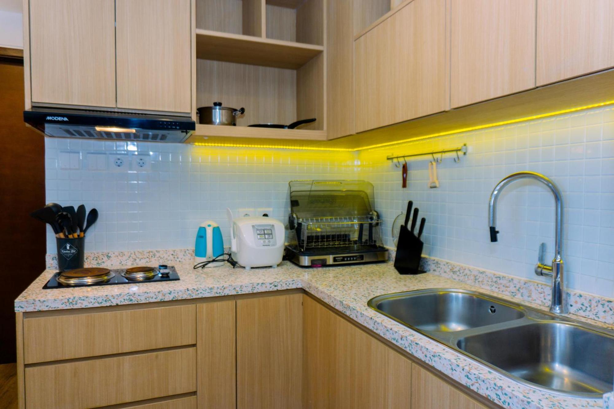 Pangsapuri Full Furnished With Modern Design 1br At West Vista By Travelio